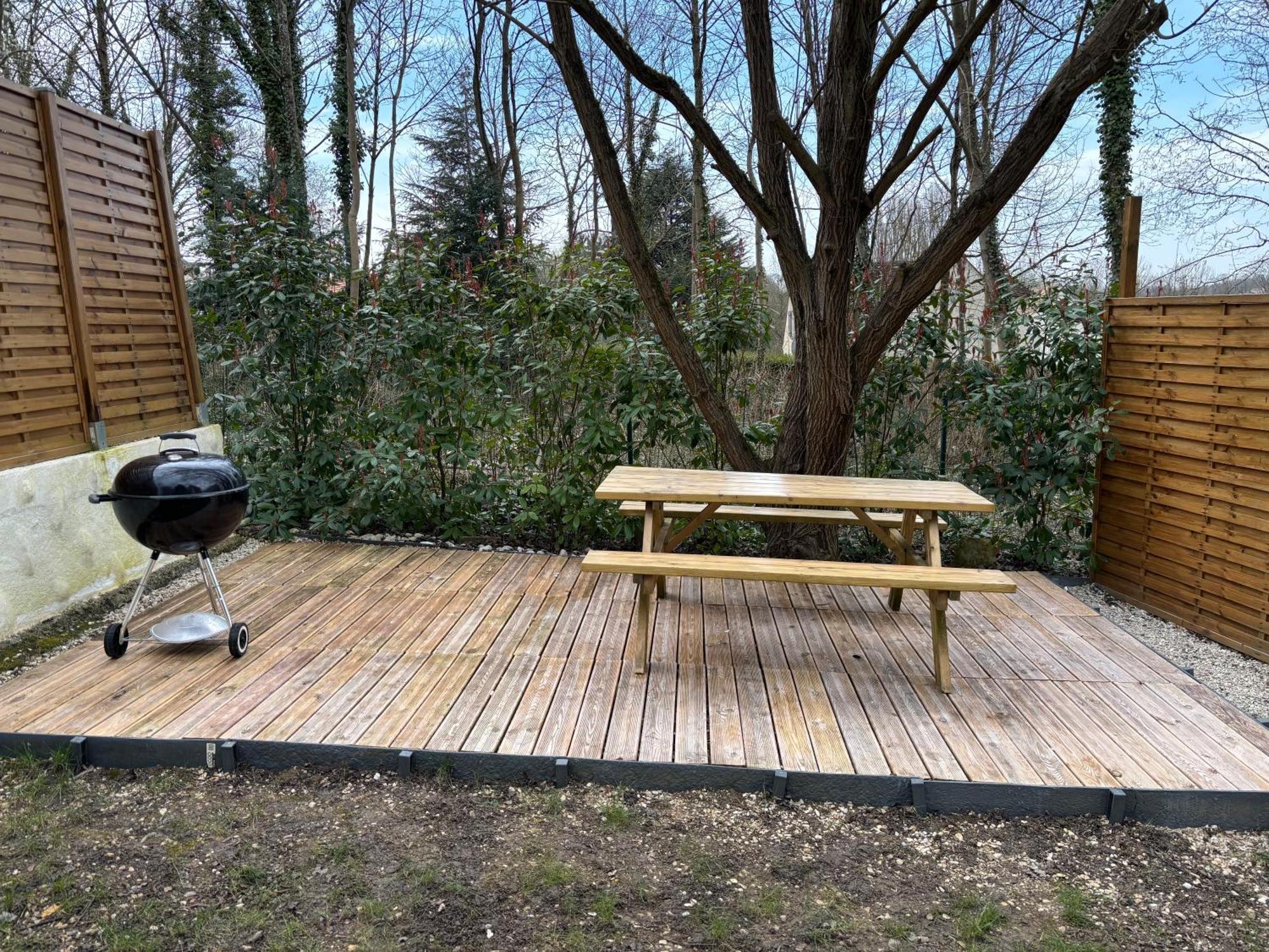 Ferienwohnung Le Chaumier Coupvray Exterior foto